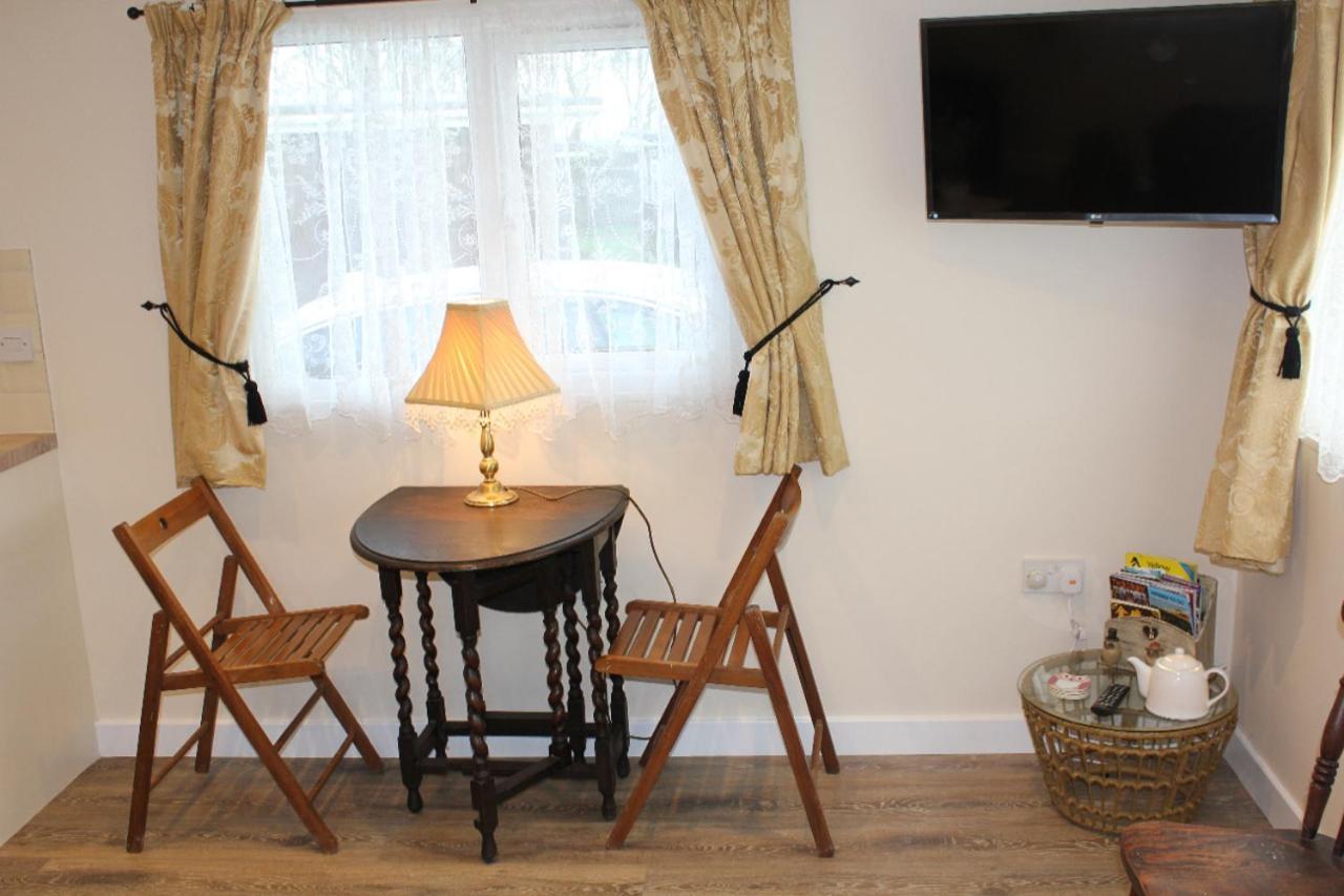 Two Hoots Chalet Mundesley Buitenkant foto