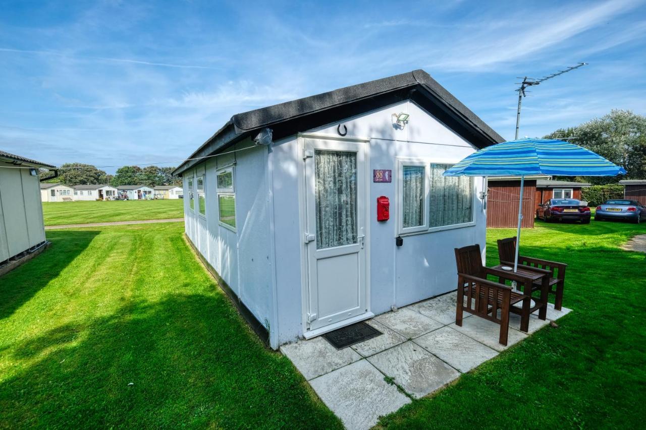 Two Hoots Chalet Mundesley Buitenkant foto